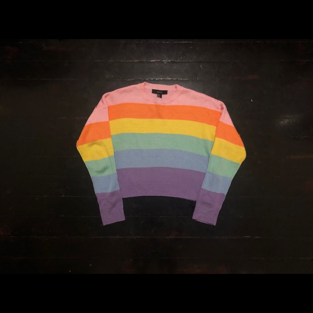 FOREVER 21 PASTEL RAINBOW SWEATER SIZE MEDIUM